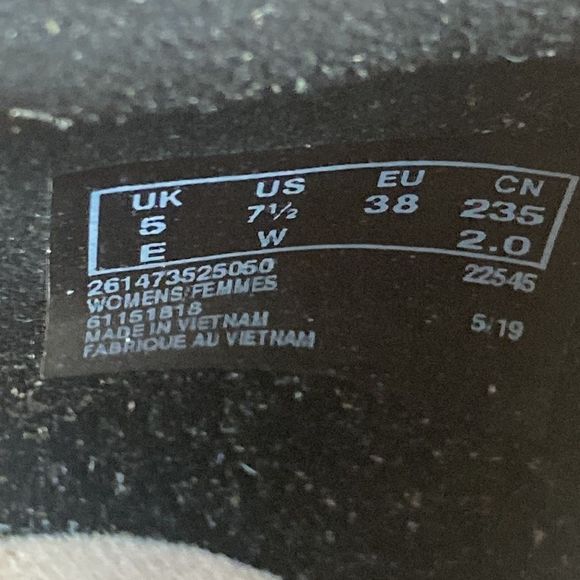 EUC Clarks Women's Ashland Tan Leopard Suede Size 7.5 - Picture 11 of 13